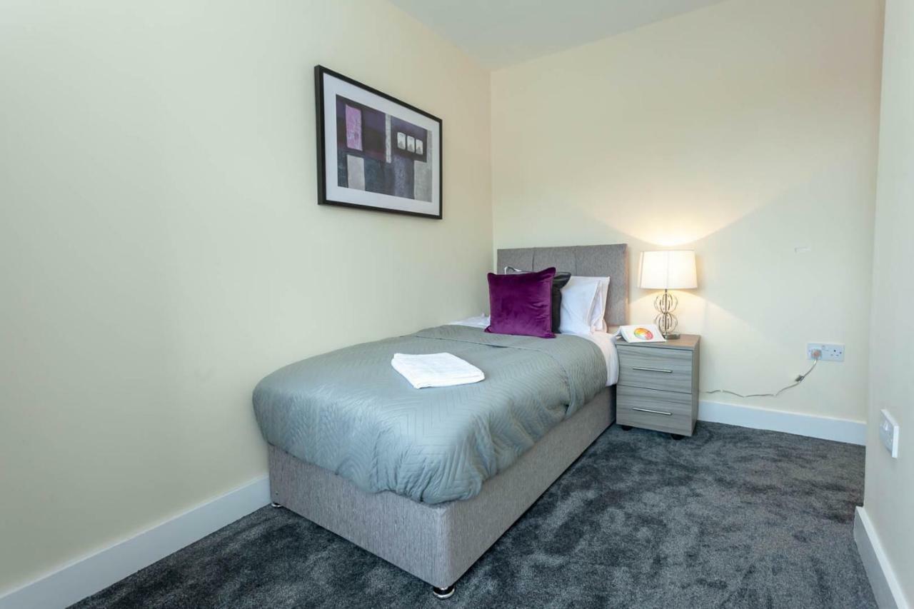 4 Bed Home, Driveway Parking Ideally Located In Latchford, Warrington - Executive St Marys House Exterior photo