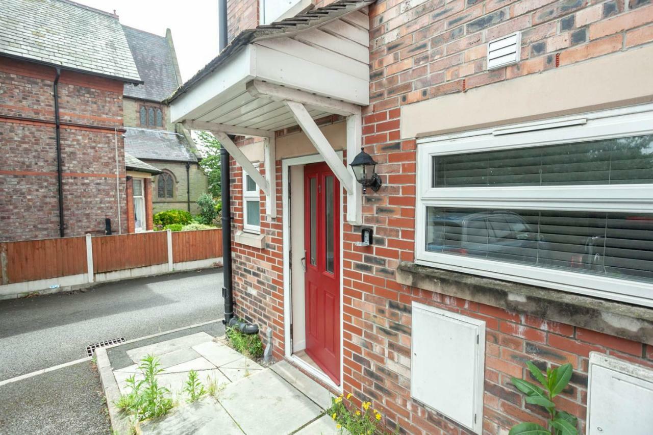 4 Bed Home, Driveway Parking Ideally Located In Latchford, Warrington - Executive St Marys House Exterior photo